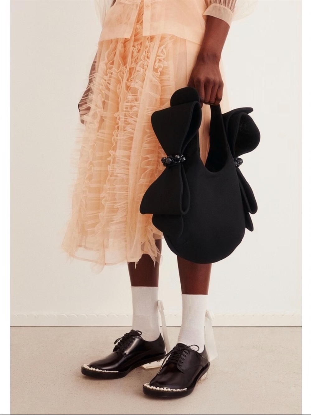 Elegant Black Sculptural Tote Bag - Designer Style